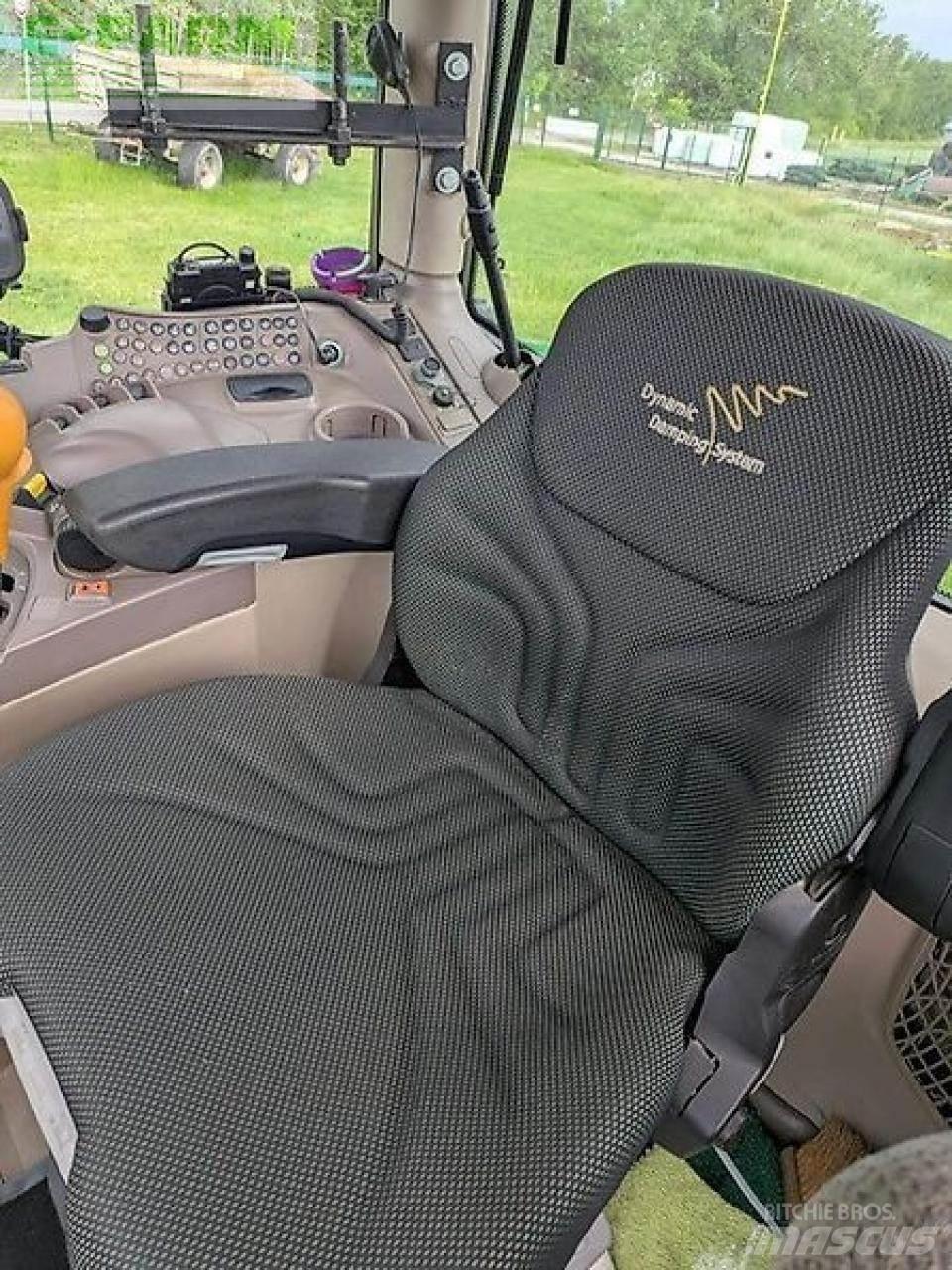 John Deere 6215 r Traktoriai