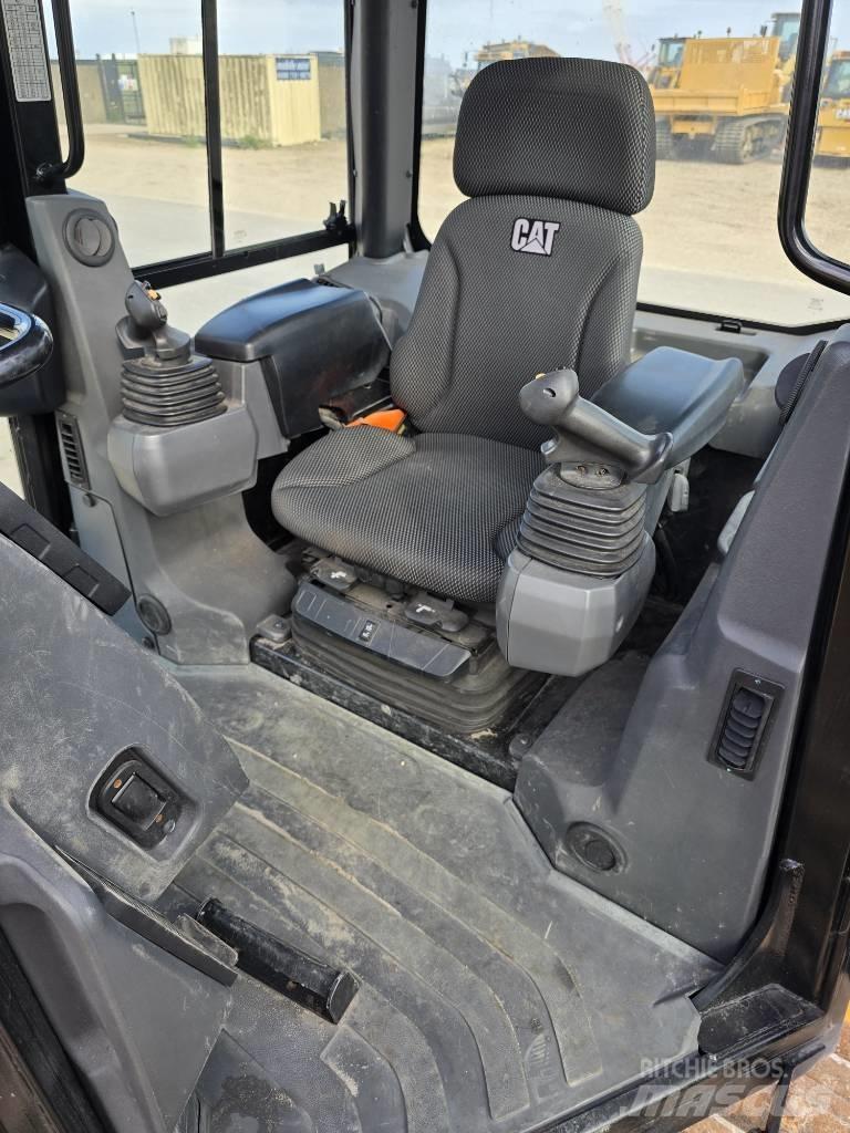 CAT D 3 LGP Vikšriniai buldozeriai