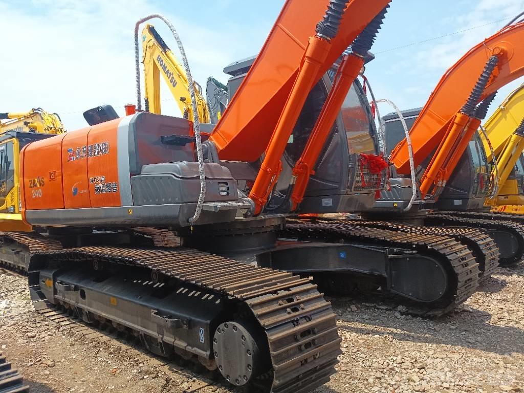 Hitachi ZX 240 Vikšriniai ekskavatoriai