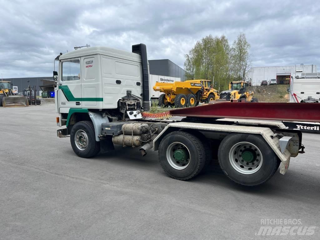 Volvo F 12    Lav km Naudoti vilkikai