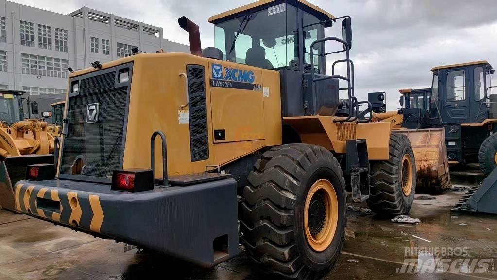 XCMG LW 600 FV Naudoti ratiniai krautuvai