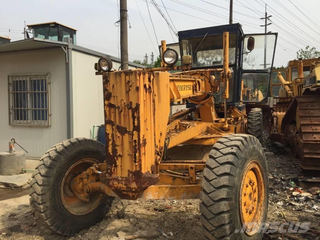 Komatsu GD 511 A Greideriai