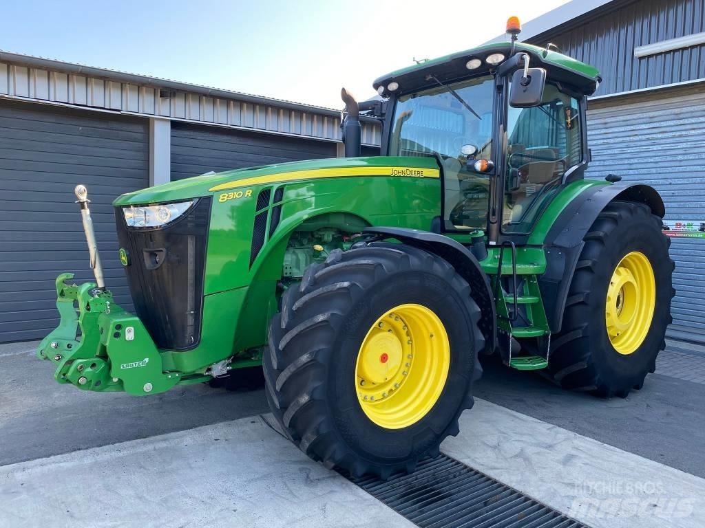 John Deere 8310 R Traktoriai