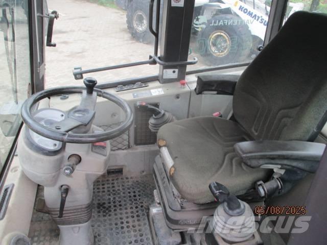 Ahlmann AS 210 E Naudoti ratiniai krautuvai