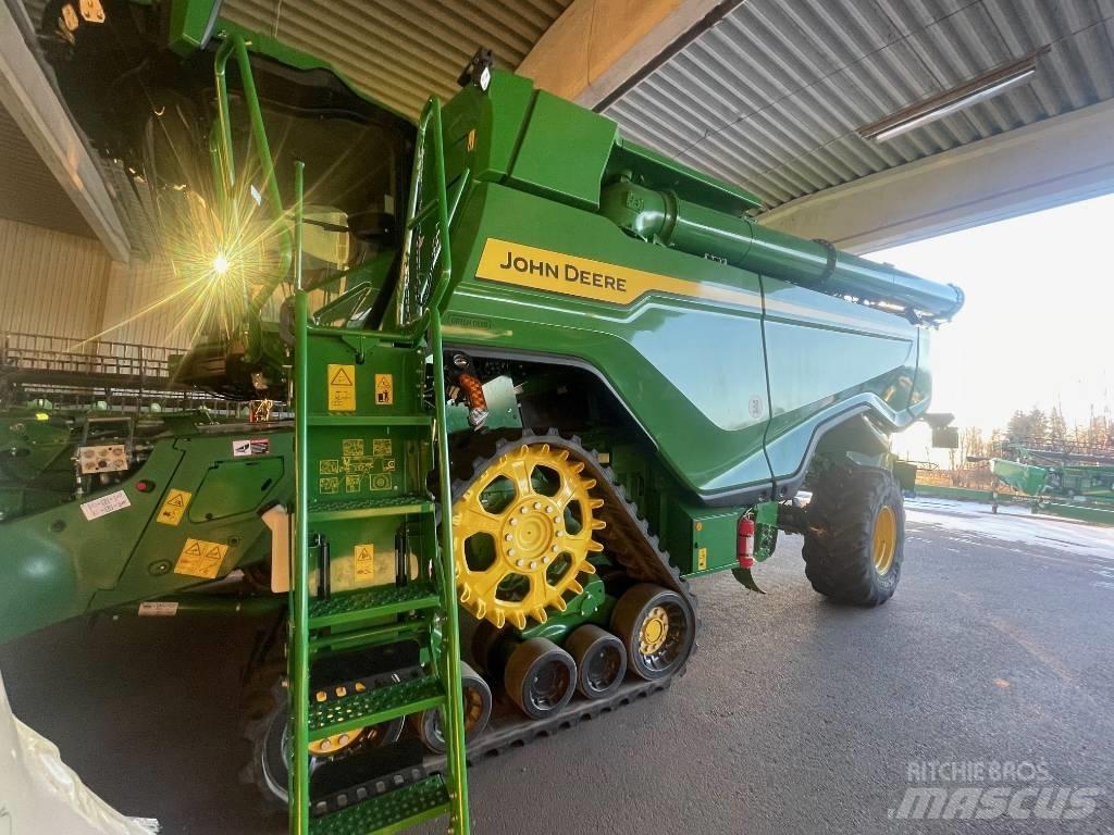 John Deere X9 1100 Derliaus nuėmimo kombainai