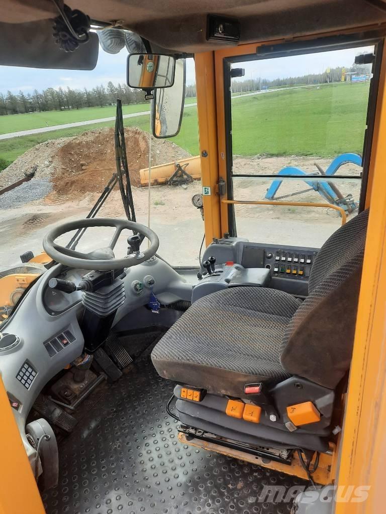 Volvo L 180 E Naudoti ratiniai krautuvai
