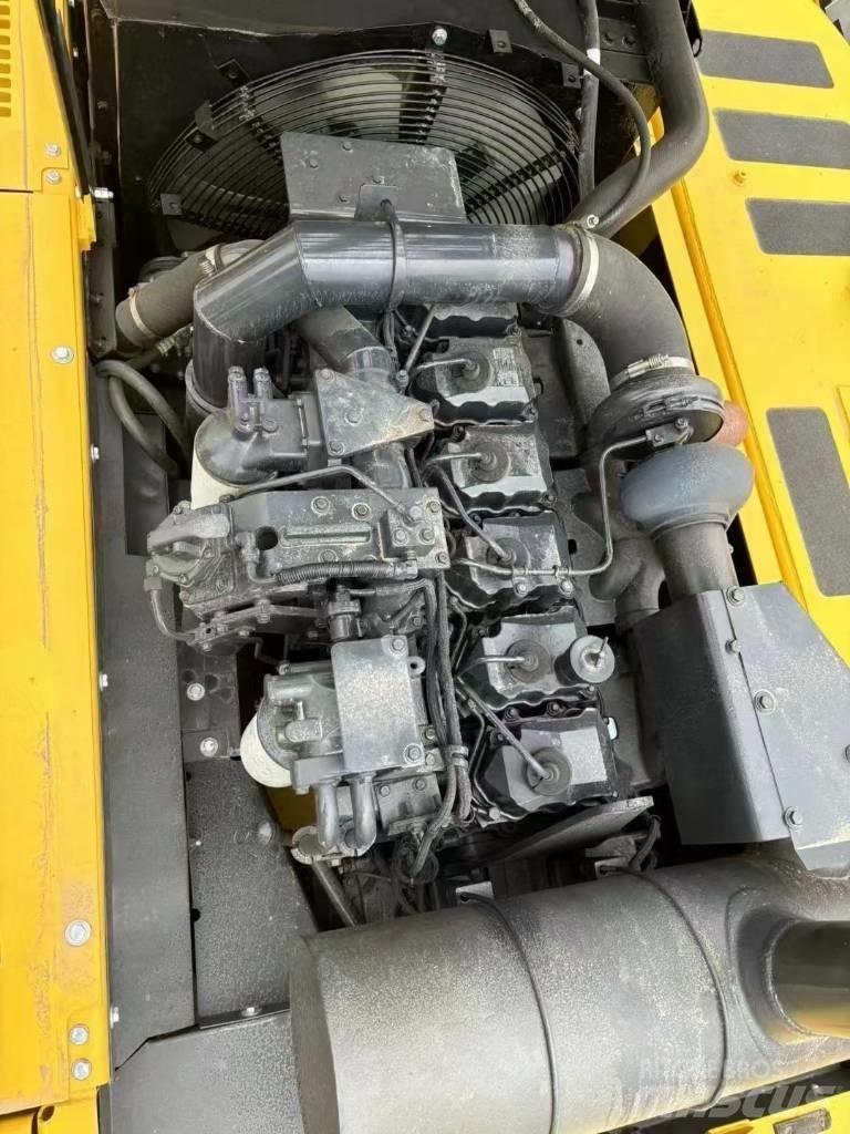 Komatsu 400-7 Vikšriniai ekskavatoriai