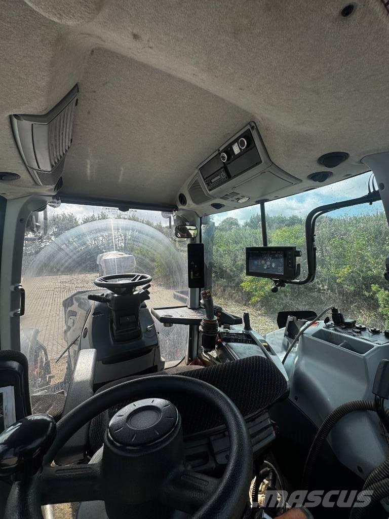 Valtra T 235 Direct Traktoriai