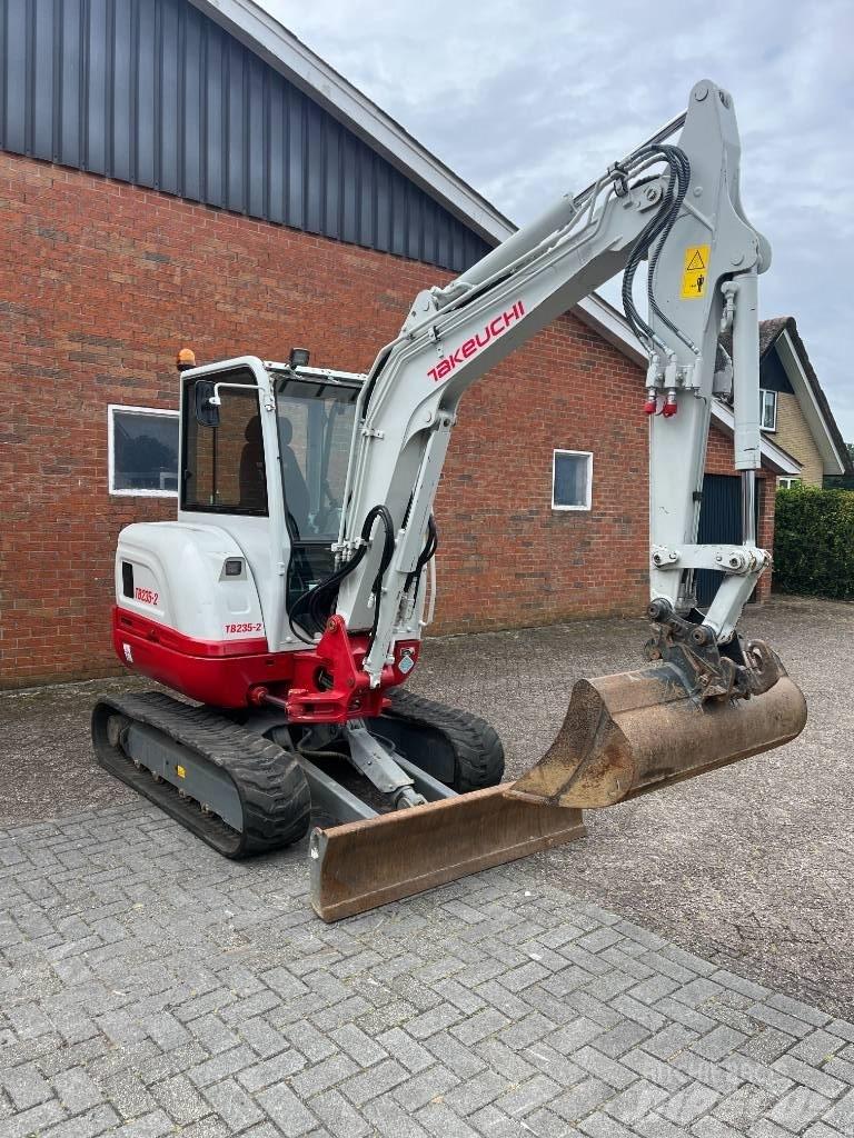 Takeuchi tb235-2 Mini ekskavatoriai < 7 t
