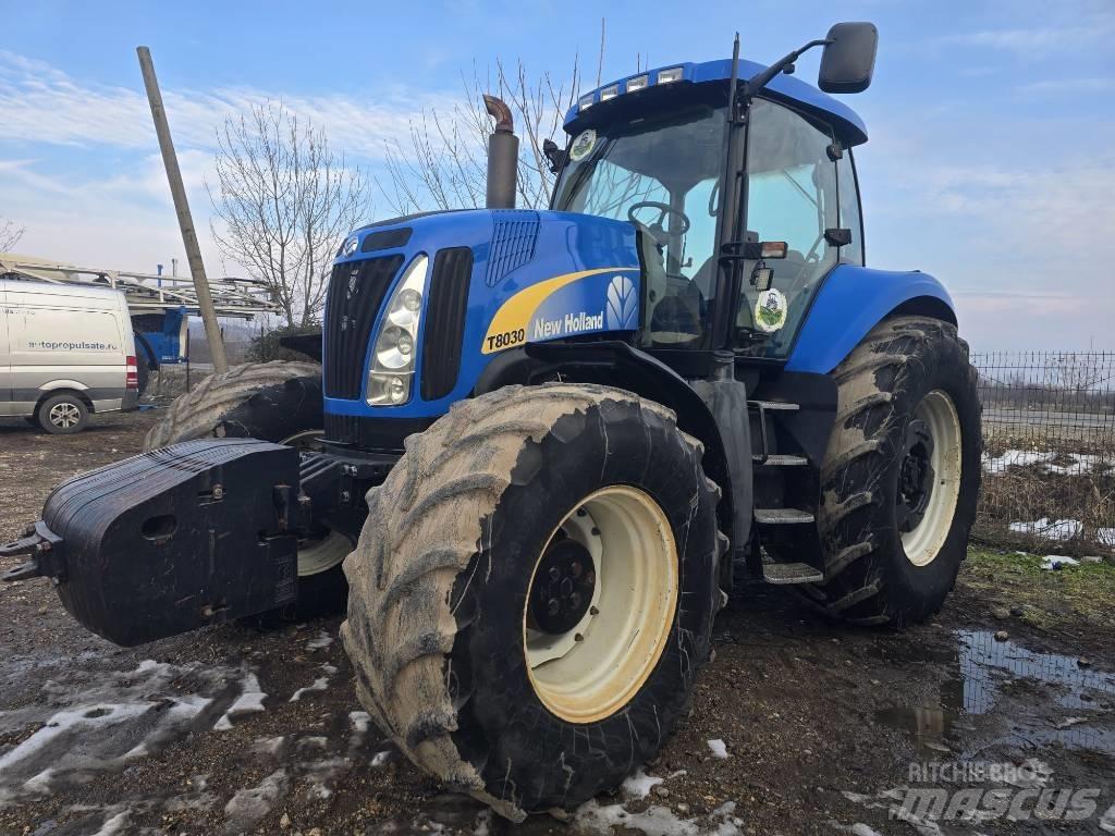 New Holland T 8030 Traktoriai