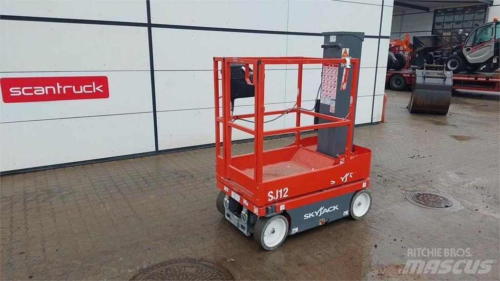 SkyJack SJ12 Vertikalūs stiebiniai keltuvai