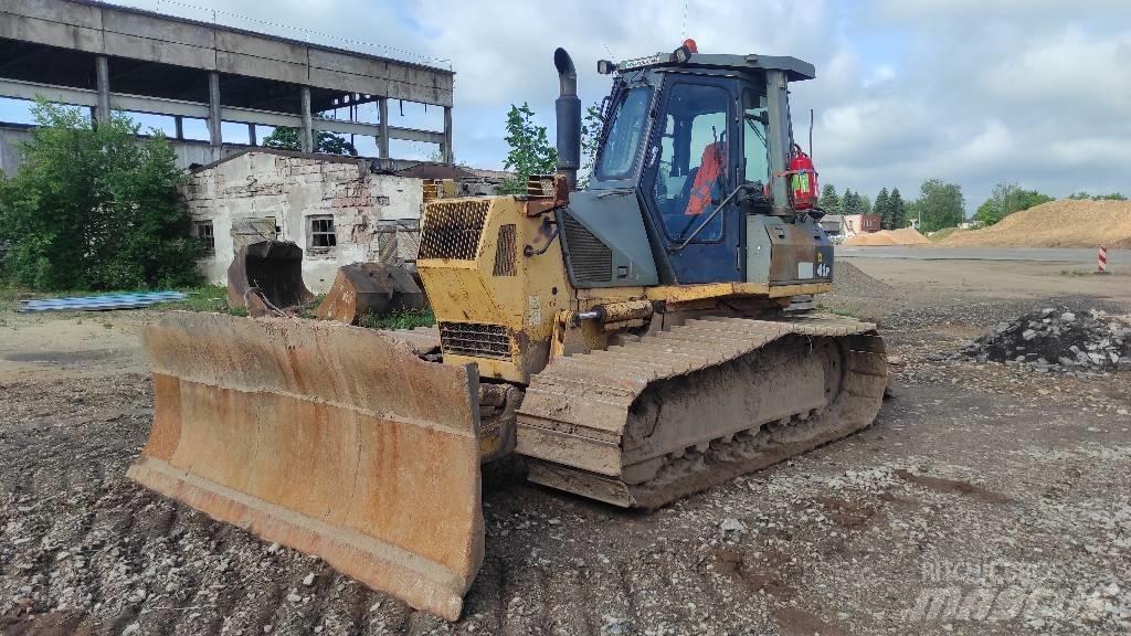 Komatsu D41P-6 Vikšriniai buldozeriai