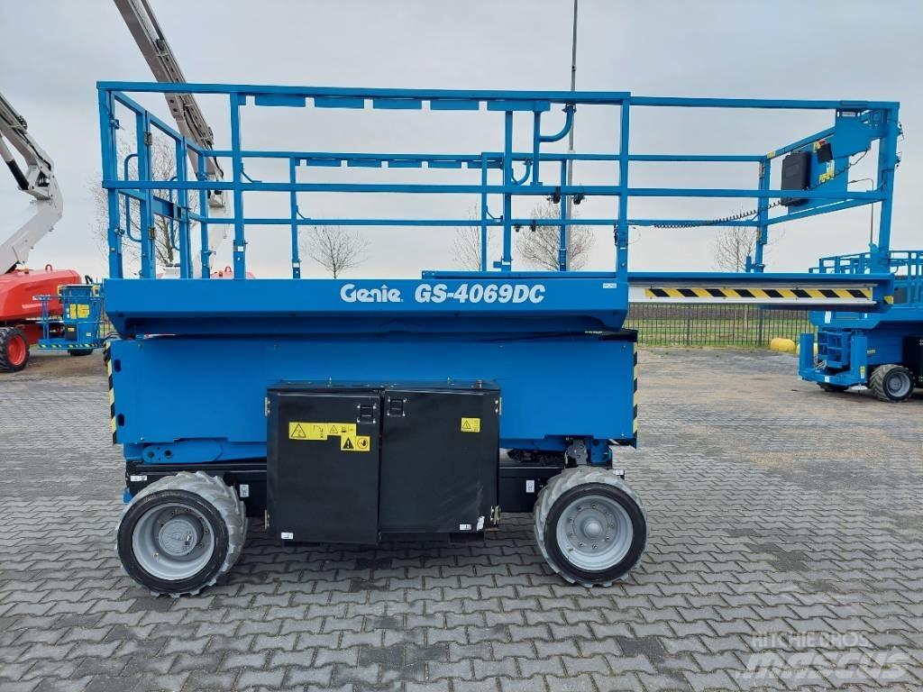 Genie GS 4069 DC Žirkliniai keltuvai