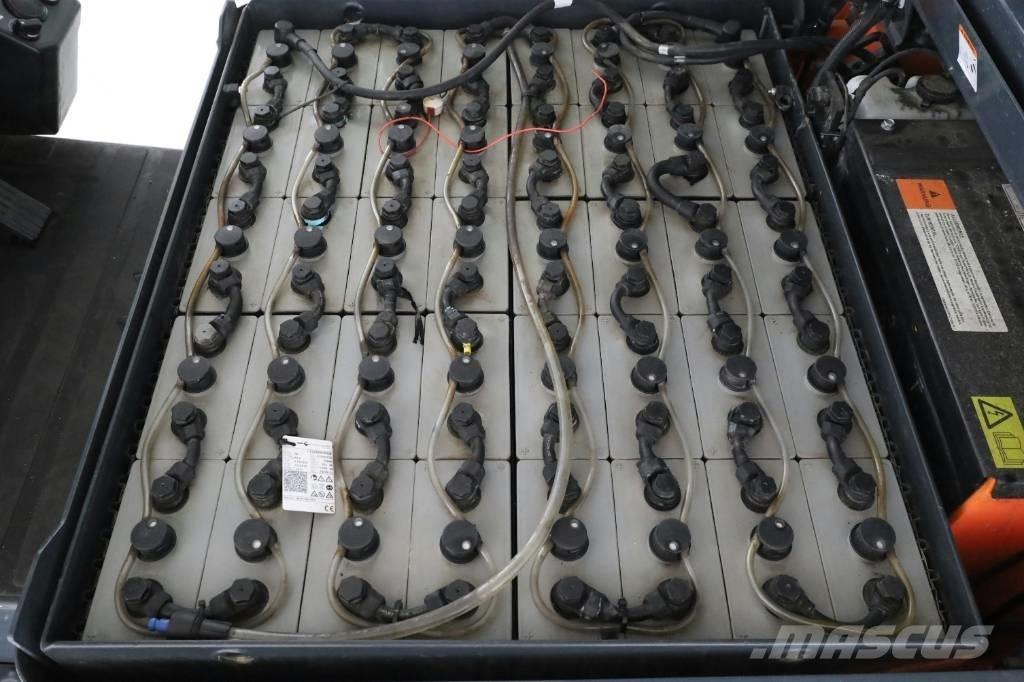 Toyota 8 FBMT 30 Elektriniai šakiniai krautuvai