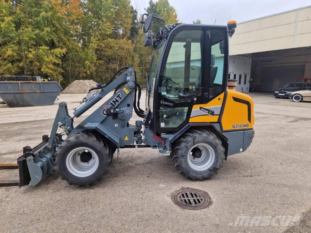 GiANT G 2500 HD Naudoti ratiniai krautuvai