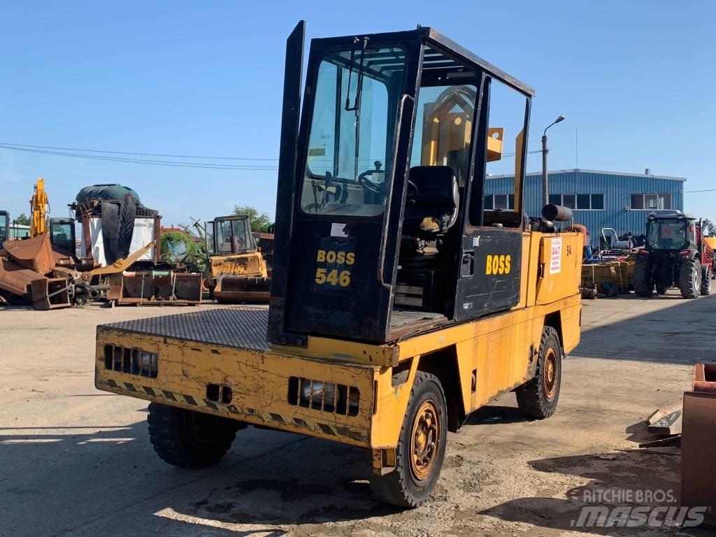Boss LB546 Krautuvai su pakrovimu iš šonų