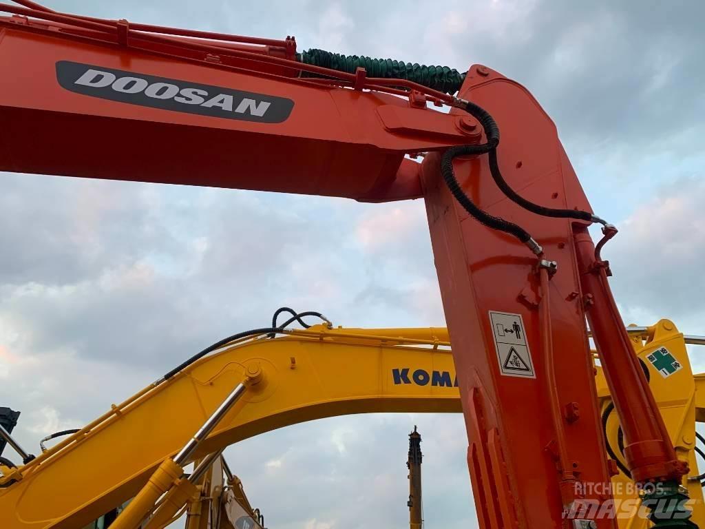 Doosan DX 225 LC Vikšriniai ekskavatoriai