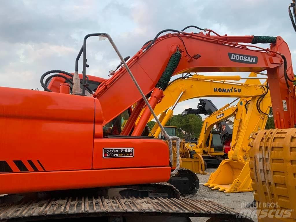 Doosan DX 225 LC Vikšriniai ekskavatoriai