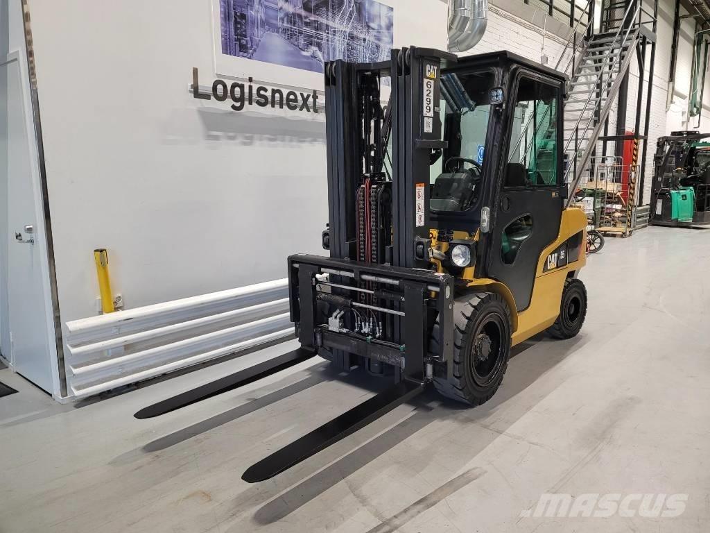CAT DP 35 N Dyzeliniai krautuvai