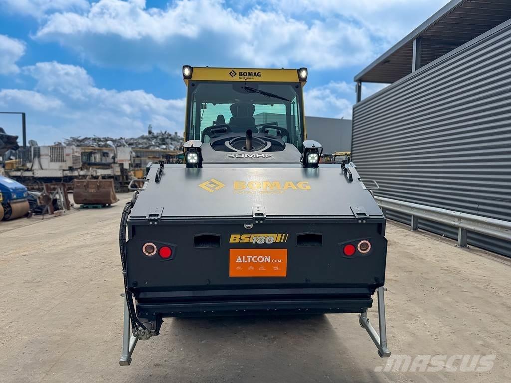 Bomag BW 174 AP-4V Porinių būgnų volai