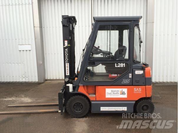 Toyota 7 FB MF 25 Elektriniai šakiniai krautuvai