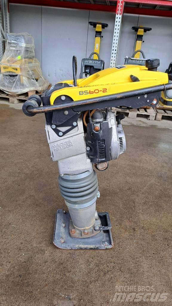 Wacker Neuson BS60-2 Plūktuvai
