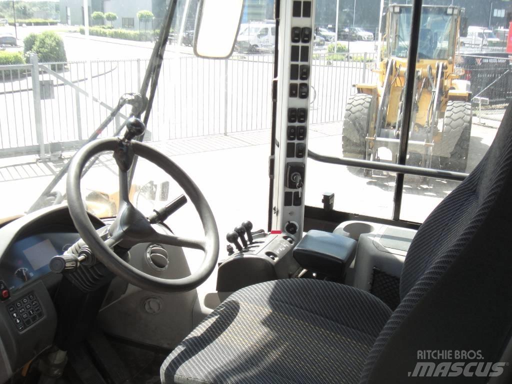 Volvo L 70 F Naudoti ratiniai krautuvai