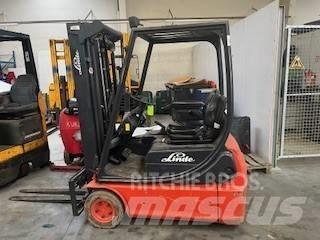Linde E 14-02 Elektriniai šakiniai krautuvai