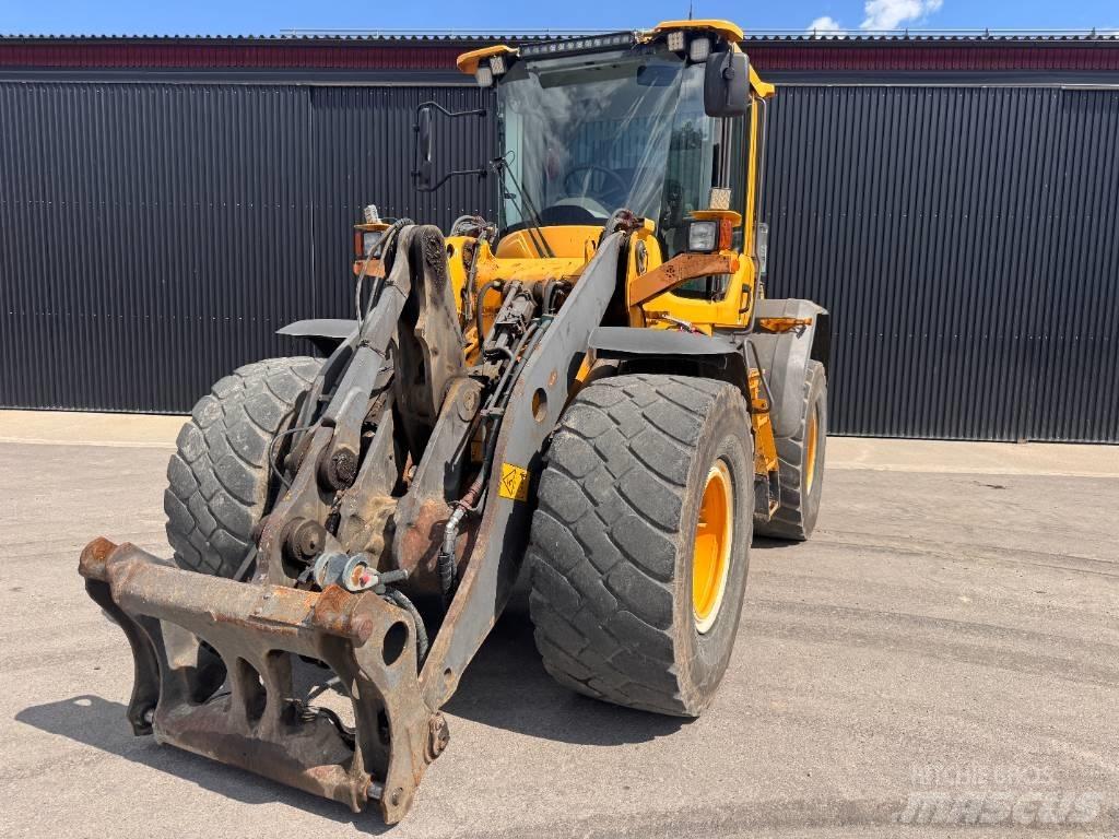 Volvo L 60 G Naudoti ratiniai krautuvai