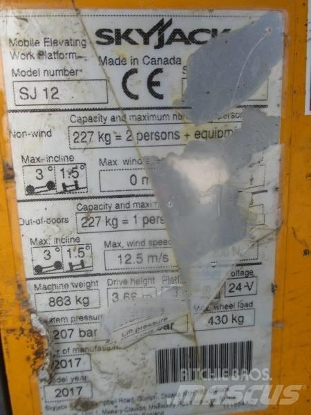 SkyJack SJ 12 Vertikalūs stiebiniai keltuvai