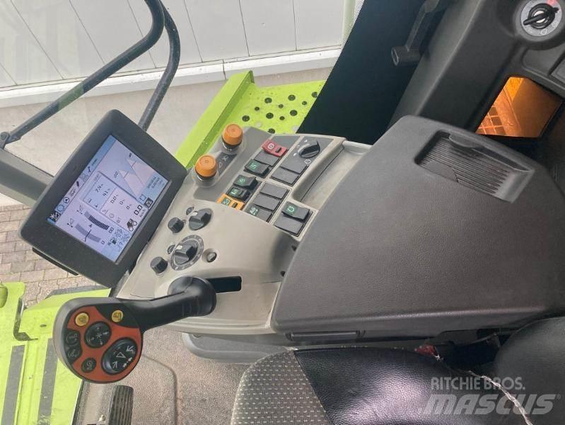 CLAAS LEXION 750 Derliaus nuėmimo kombainai