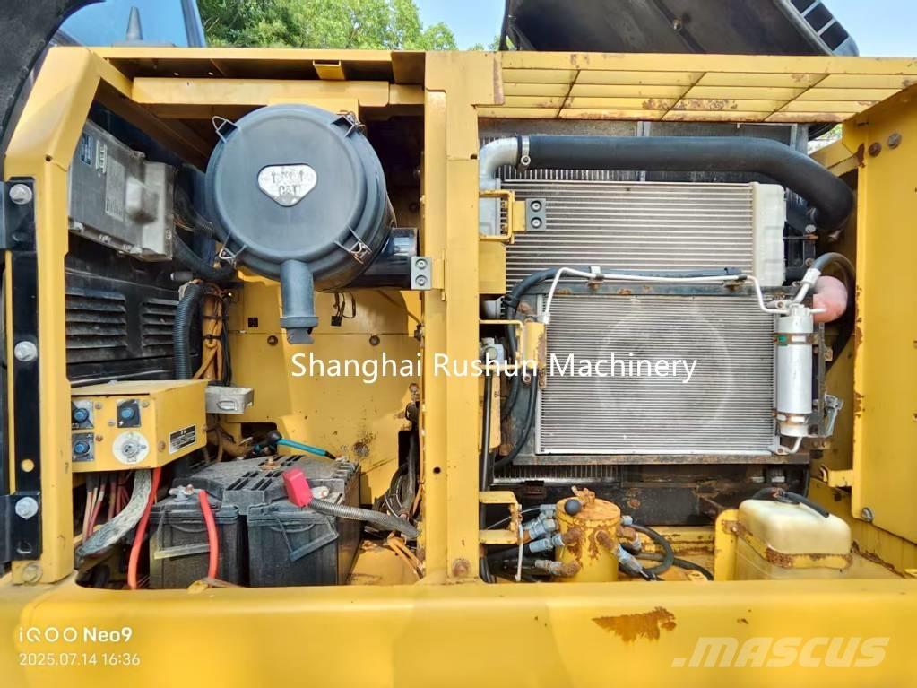 CAT 320 D Vikšriniai ekskavatoriai
