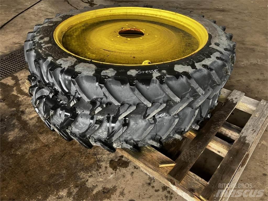 BKT 270/95R48 Padangos, ratai ir ratlankiai