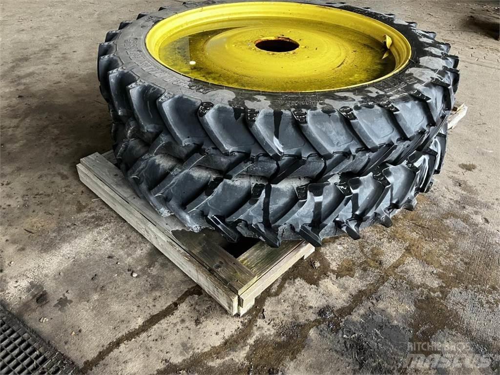 BKT 270/95R48 Padangos, ratai ir ratlankiai
