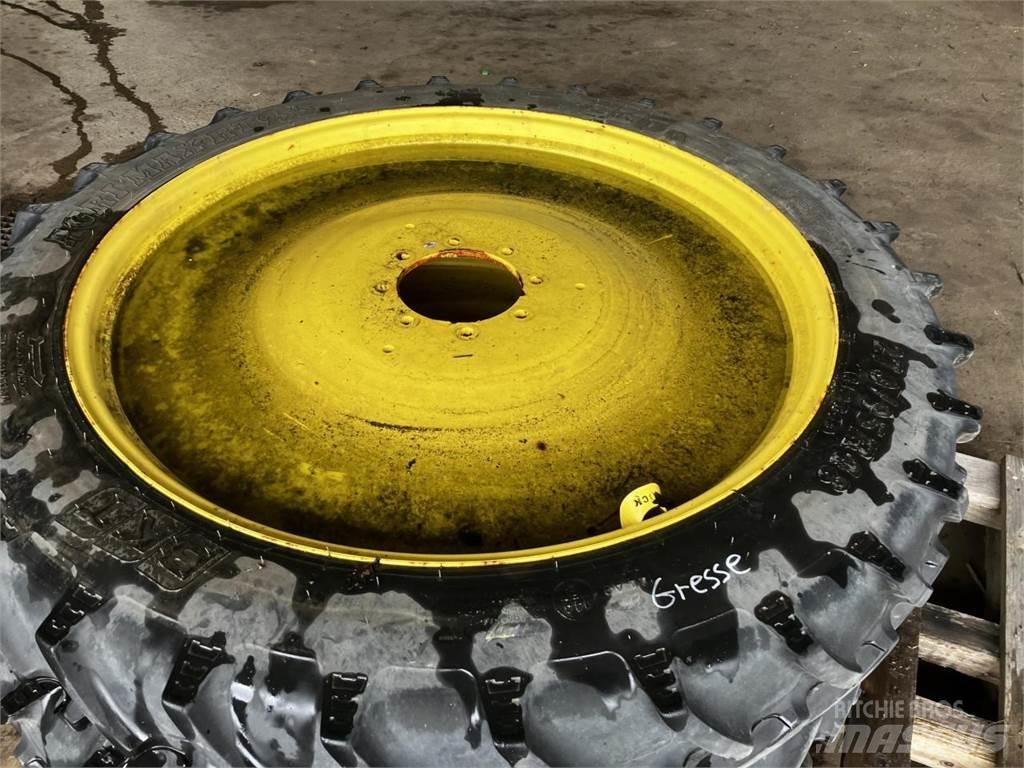 BKT 270/95R48 Padangos, ratai ir ratlankiai