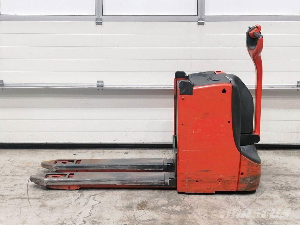 Linde T16L Mažų aukščių keltuvai