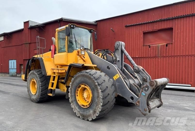 Volvo L 150 E Naudoti ratiniai krautuvai