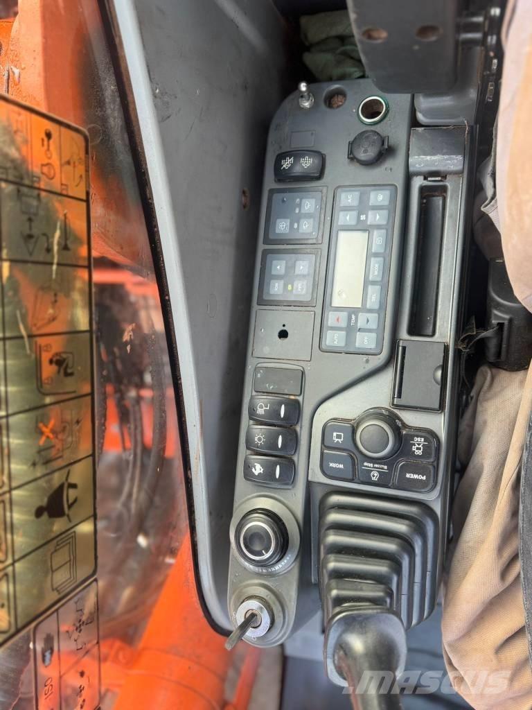 Doosan DX 225 LC Vikšriniai ekskavatoriai