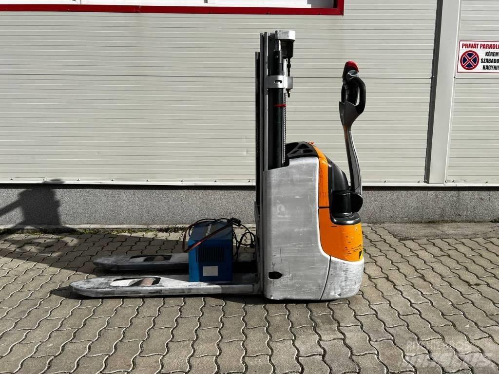 Still EXV 10 Rankiniai vėžimėliai
