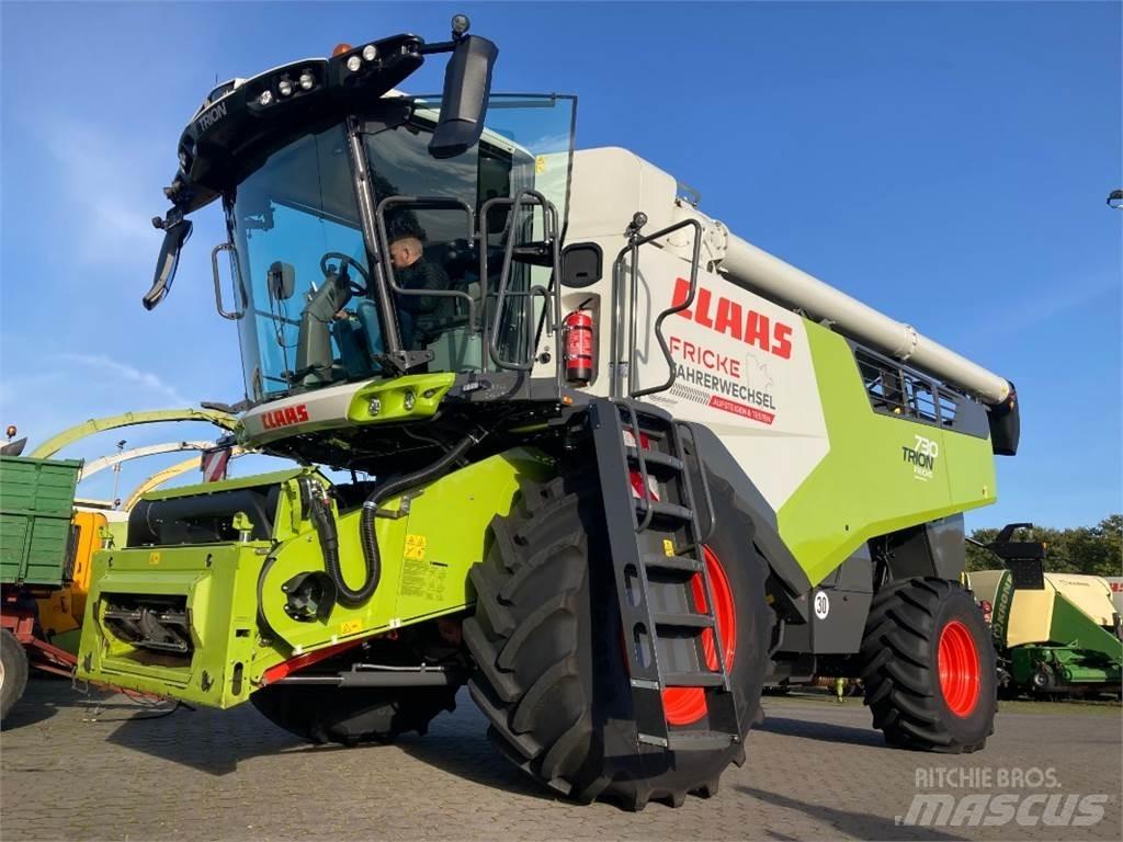 CLAAS Trion 730 Derliaus nuėmimo kombainai