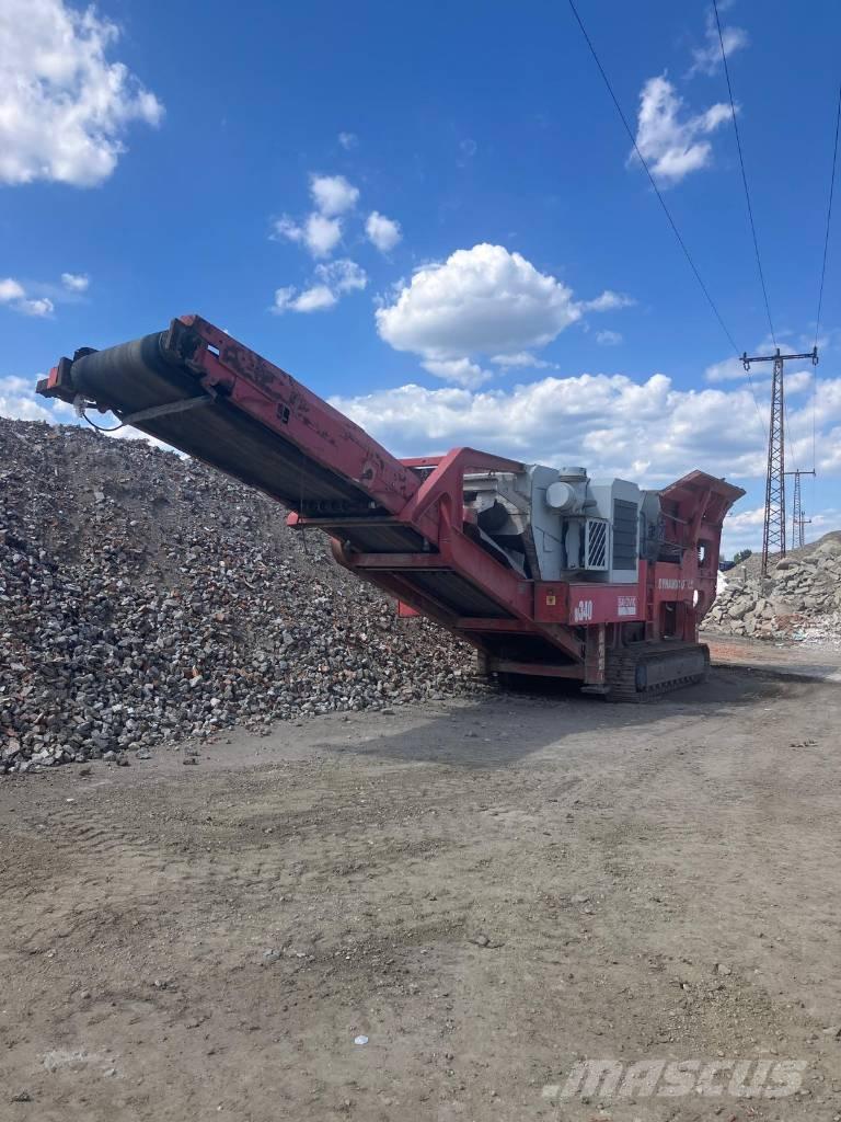 Sandvik QJ 340 Mobilūs smulkintuvai