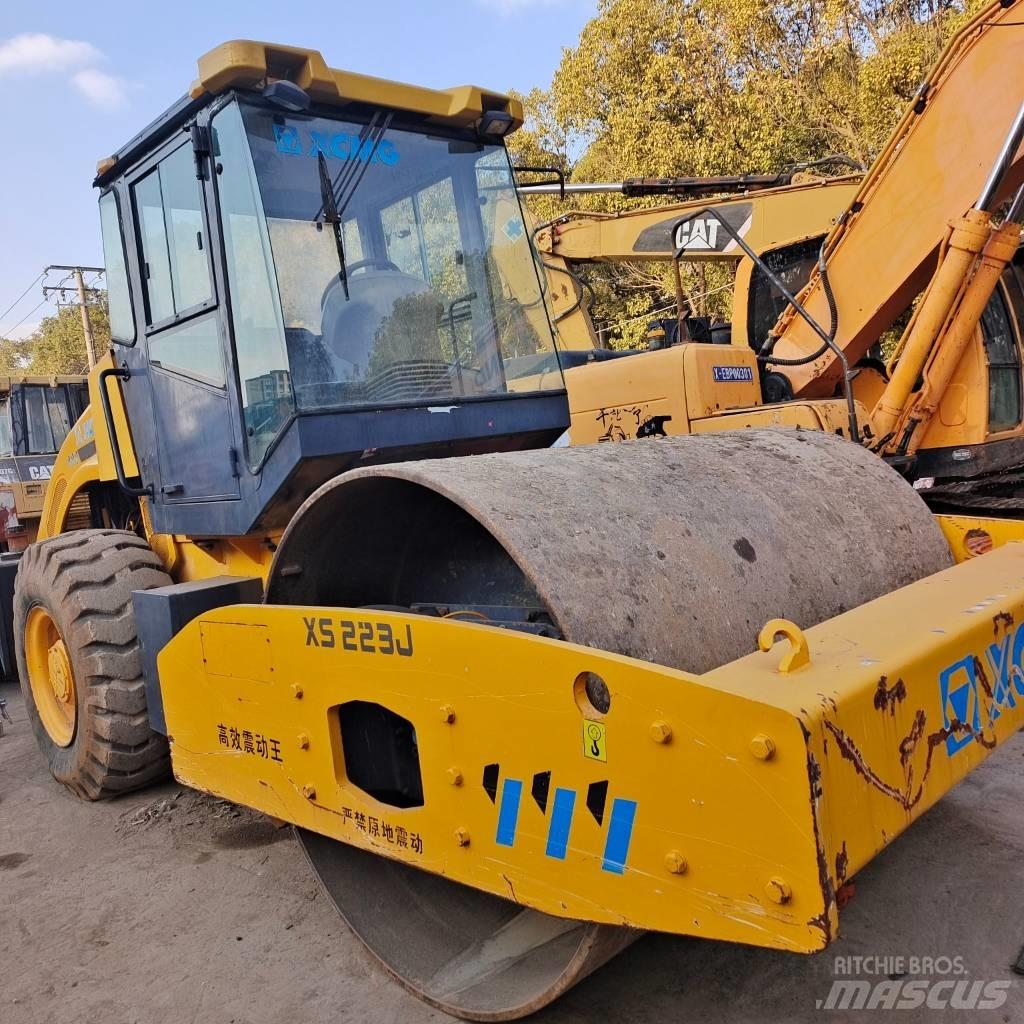 XCMG XS 143 J Vieno būgno volai