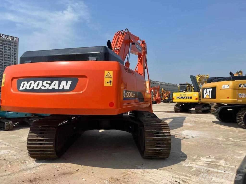 Doosan 300-7 Vikšriniai ekskavatoriai