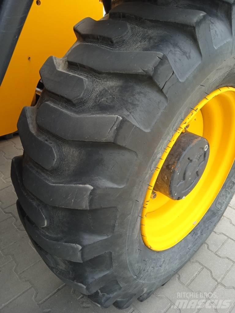 JCB 540-140 Teleskopiniai krautuvai