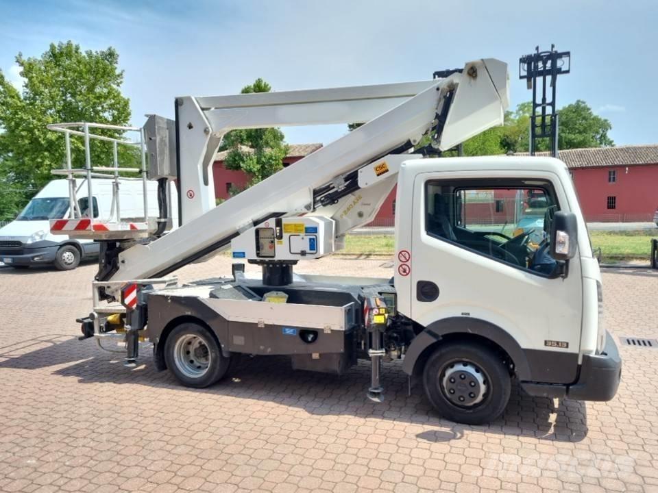 Palfinger P 240 AXE Ant vilkikų montuojamos kėlimo platformos