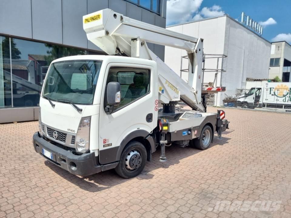 Palfinger P 240 AXE Ant vilkikų montuojamos kėlimo platformos