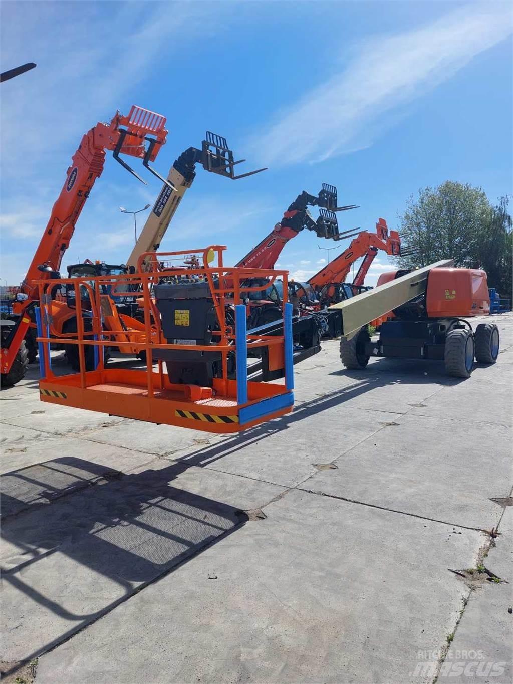 JLG 660SJ Teleskopiniai keltuvai