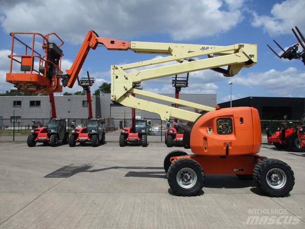 JLG 450AJ (920) Kompaktiškas savaeigis strėlinis keltuvas