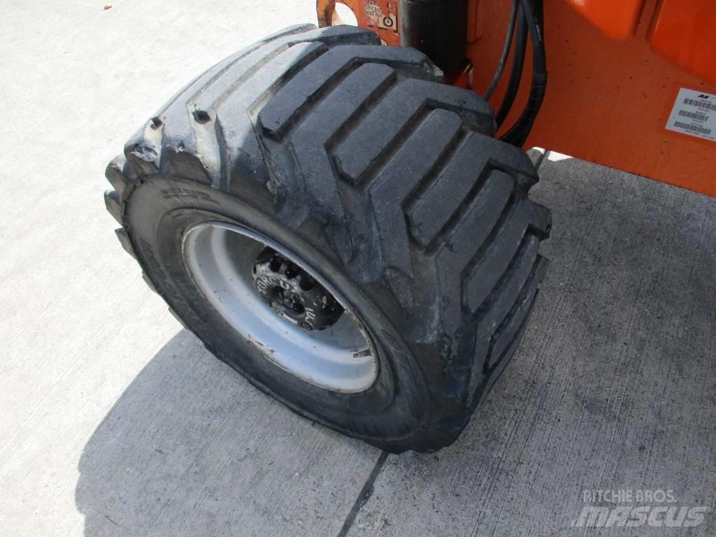 JLG 450AJ (920) Kompaktiškas savaeigis strėlinis keltuvas