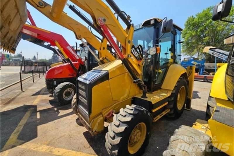 CAT 426F2 TLB Ekskavatoriniai krautuvai